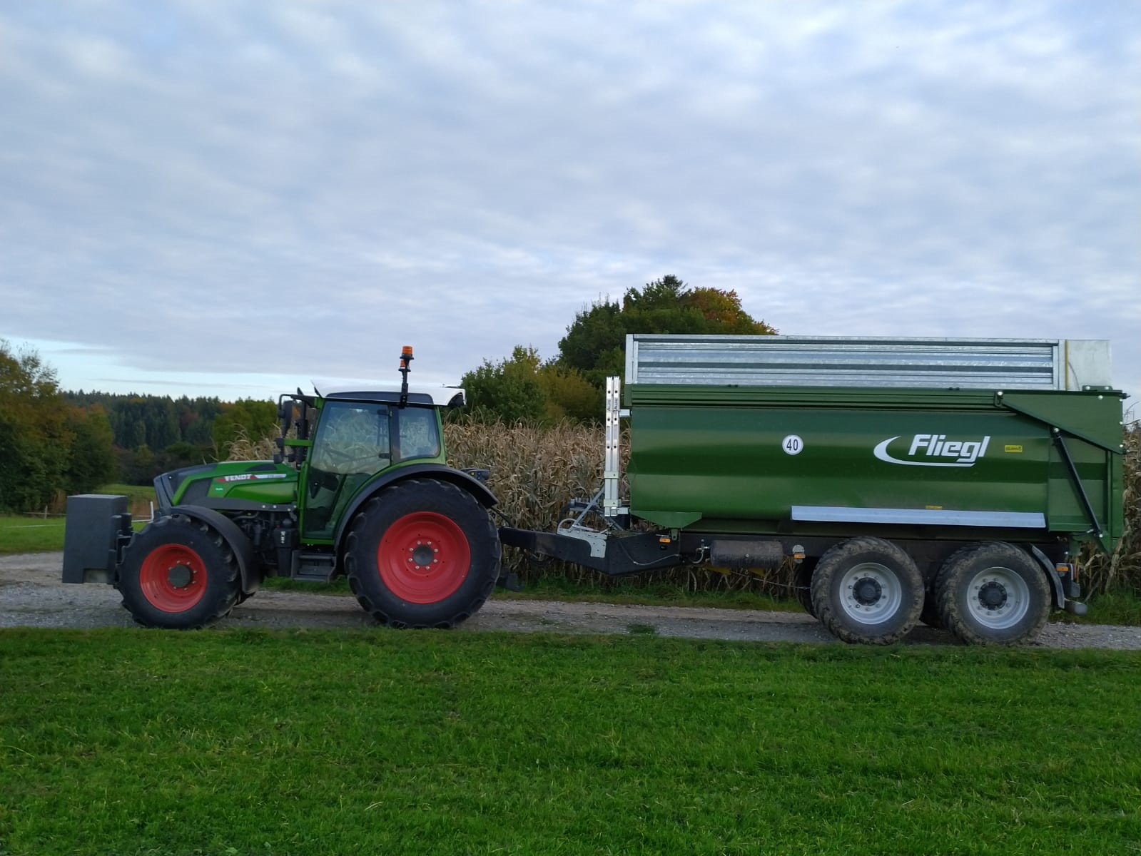 landwirtschaftliche Arbeiten der Firma Peter Gigl Transporte